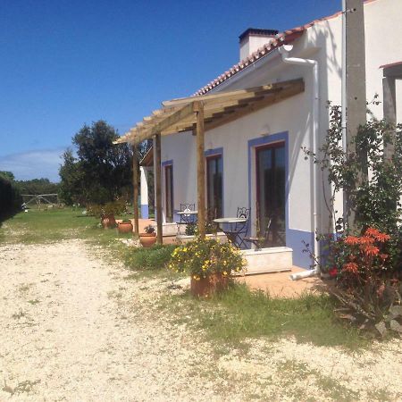 Quintinha Mojud Bed & Breakfast Rogil Bagian luar foto