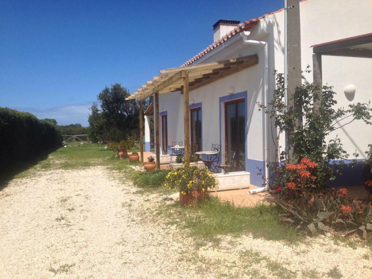 Quintinha Mojud Bed & Breakfast Rogil Bagian luar foto